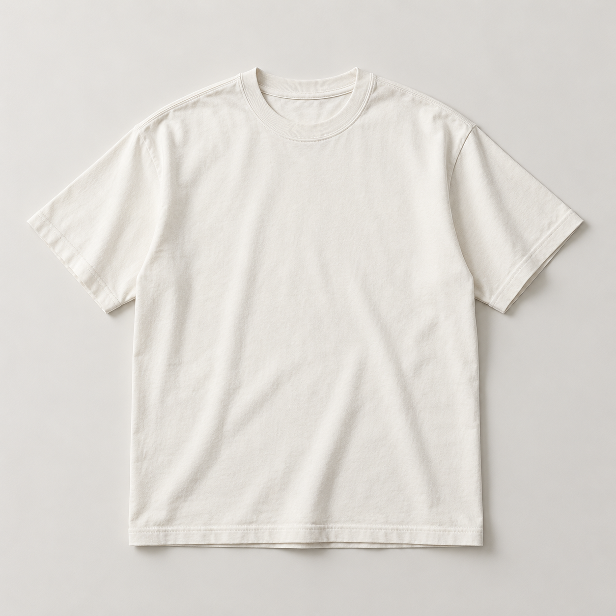 コットン クルーネックTシャツの生成した仮画像